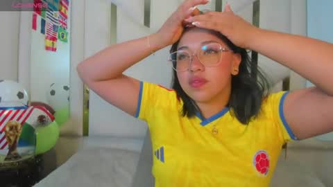 Snapshot of isabellrodriguez18 chatting on June 18, 4:24 am isabellrodriguez18 online show from June 18, 4:24 am