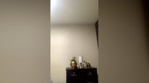 Isa online show from March 6, 11:45 pm