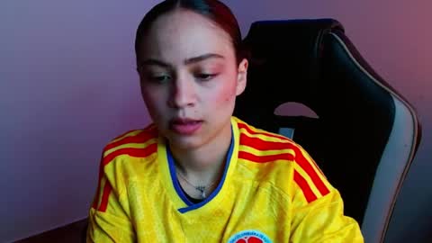 ISADORA online show from June 17, 4:19 pm
