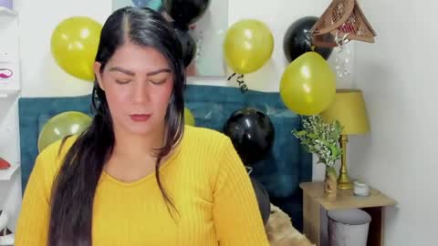 Isabel online show from June 9, 2:06 pm