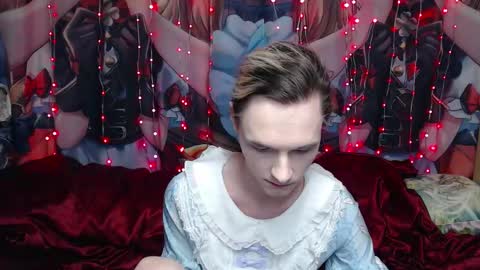 Snapshot of iselestias chatting on February 11, 9:42 pm Sele online show from February 11, 9:42 pm