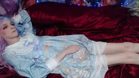 Snapshot of iselestias chatting on February 14, 9:11 pm Sele online show from February 14, 9:11 pm