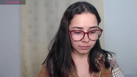 Emma online show from December 13, 3:49 am