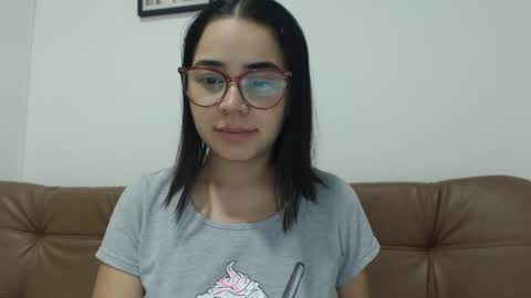 Snapshot of isemma chatting on January 19, 3:43 am Emma online show from January 19, 3:43 am