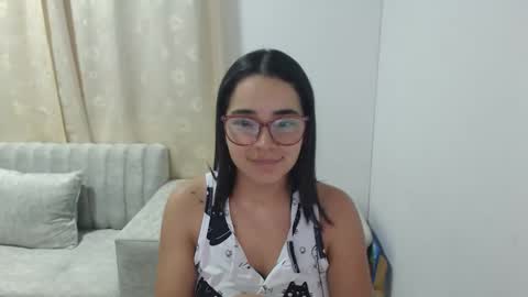 Snapshot of isemma chatting on February 8, 2:59 am Emma online show from February 8, 2:59 am