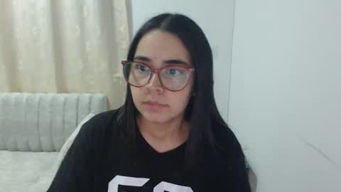 Snapshot of isemma chatting on February 17, 3:14 am Emma online show from February 17, 3:14 am