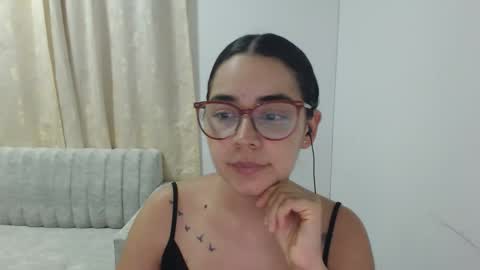 Snapshot of isemma chatting on February 22, 3:40 am Emma online show from February 22, 3:40 am