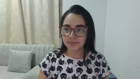 Snapshot of isemma chatting on March 7, 3:47 am Emma online show from March 7, 3:47 am