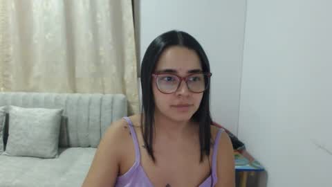 Snapshot of isemma chatting on March 11, 3:34 am Emma online show from March 11, 3:34 am