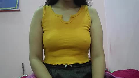 ishika_singh_ online show from December 20, 2:29 am