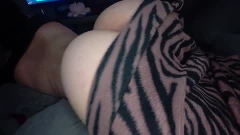 Snapshot of ishtarea chatting on February 22, 10:19 pm ishtarea online show from February 22, 10:19 pm