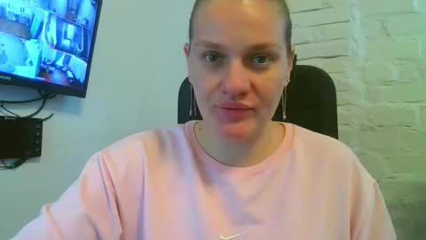 Snapshot of isingle_mom chatting on September 24, 7:55 am isingle_mom online show from September 24, 7:55 am