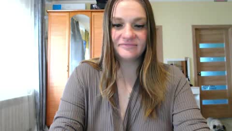 Snapshot of isingle_mom chatting on May 6, 7:02 am isingle_mom online show from May 6, 7:02 am