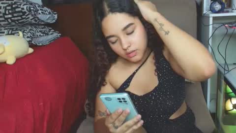 Snapshot of isis_blade chatting on September 14, 5:12 pm Isis Blade online show from September 14, 5:12 pm