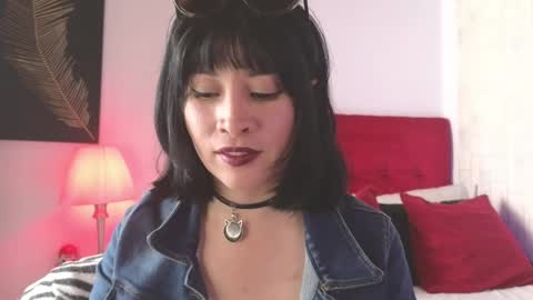 Snapshot of isis_diosa chatting on May 9, 3:06 pm Ana Maria online show from May 9, 3:06 pm