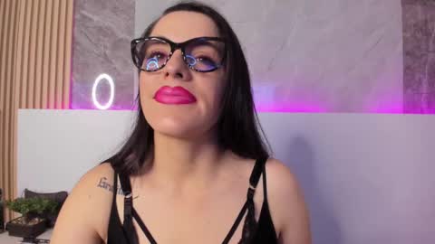 Isis Noir online show from September 19, 7:47 pm