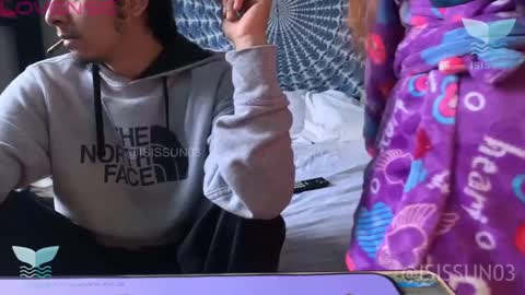 Isis SUN online show from October 6, 1:52 pm