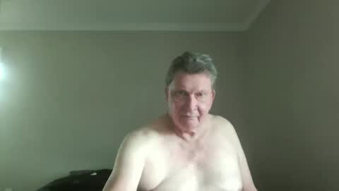 Snapshot of island625103 chatting on September 12, 8:31 pm island625103 online show from September 12, 8:31 pm