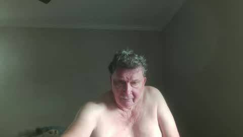 Snapshot of island625103 chatting on October 20, 4:29 pm island625103 online show from October 20, 4:29 pm