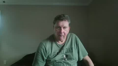 Snapshot of island625103 chatting on November 3, 7:04 pm island625103 online show from November 3, 7:04 pm