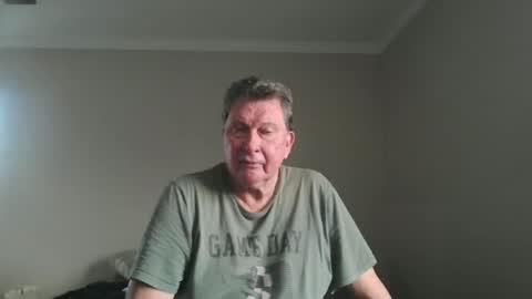 island625103 online show from January 12, 7:19 pm