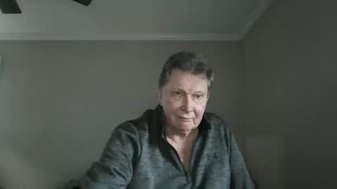 island625103 online show from March 17, 10:35 pm