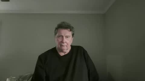 island625103 online show from March 23, 8:13 pm