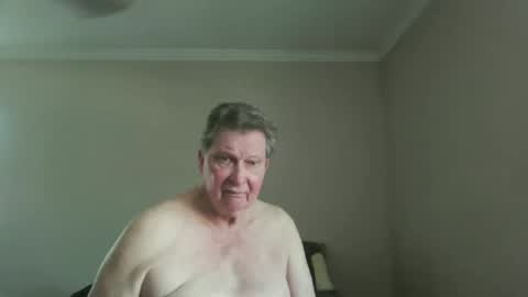 Snapshot of island625103 chatting on May 18, 6:36 pm island625103 online show from May 18, 6:36 pm