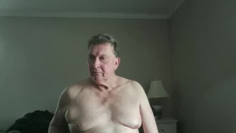 Snapshot of island625103 chatting on May 27, 8:39 pm island625103 online show from May 27, 8:39 pm
