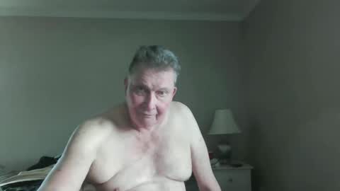 Snapshot of island625103 chatting on May 30, 9:56 pm island625103 online show from May 30, 9:56 pm