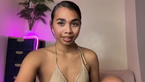 Alona online show from July 8, 10:20 am