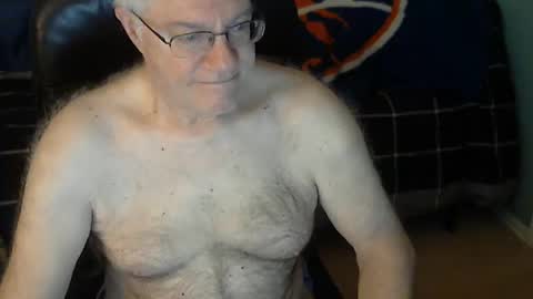 islesman22 online show from December 7, 10:56 am