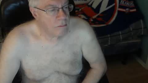 Snapshot of islesman22 chatting on May 27, 9:17 am islesman22 online show from May 27, 9:17 am