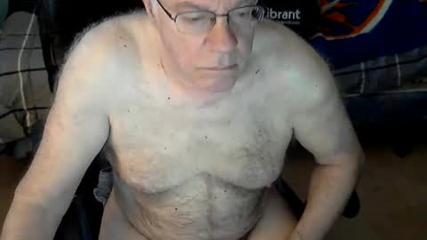 Snapshot of islesman22 chatting on June 6, 9:58 am islesman22 online show from June 6, 9:58 am