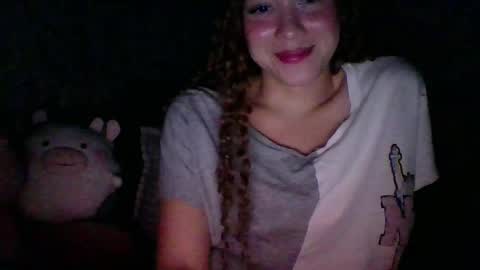 Snapshot of issa30213 chatting on December 9, 5:18 am Issa online show from December 9, 5:18 am