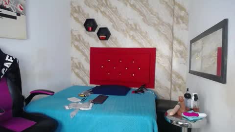 issa online show from January 11, 12:43 pm