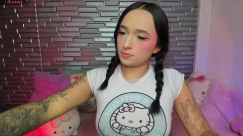 Snapshot of issa_garcia chatting on December 2, 1:57 pm I S S A B E L A Igissaa ax Xlittleissa online show from December 2, 1:57 pm