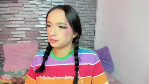 Snapshot of issa_garcia chatting on February 20, 2:24 pm I S S A B E L A Igissaa ax Xlittleissa online show from February 20, 2:24 pm