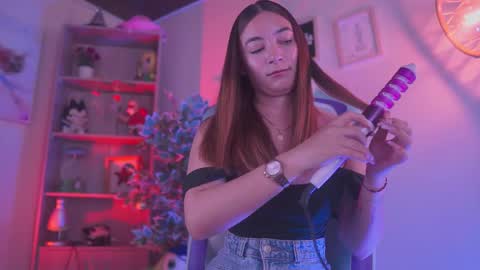 ISSA  online show from February 26, 1:43 pm