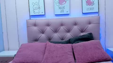 Issa  online show from September 21, 3:08 am