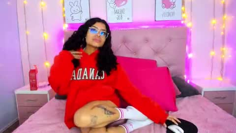 Issa  online show from November 23, 3:45 pm