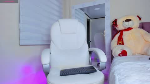 Isa  online show from January 13, 2:18 am