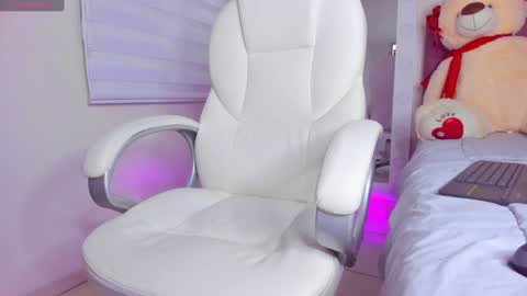 Isa  online show from January 17, 10:55 am