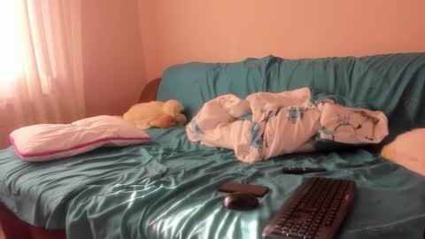 Issabelle online show from November 1, 6:37 am