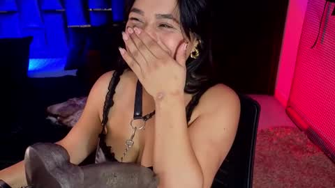 Snapshot of issafoxx chatting on March 16, 1:15 pm Issafoxx online show from March 16, 1:15 pm