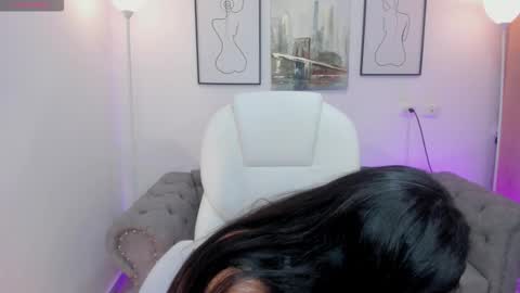 issi_loren online show from October 16, 6:09 pm