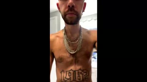 Snapshot of italian_stallionxo chatting on June 7, 7:28 pm Italian Stallion online show from June 7, 7:28 pm
