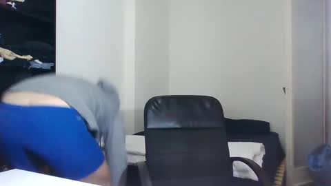 italianboybcn online show from February 23, 2:35 pm