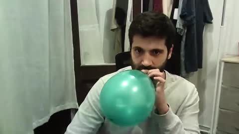 italianboybcn online show from September 28, 8:58 pm