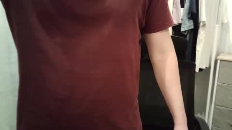 italianboybcn online show from October 8, 7:22 pm